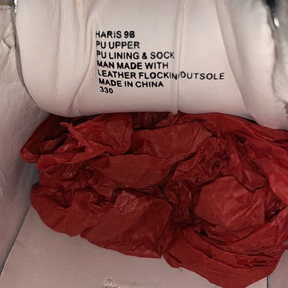 STEVEN by Steve Madden Haris Silver Platform Sneakers — 9 (fits like an 8/8.5) - Picture 9 of 9